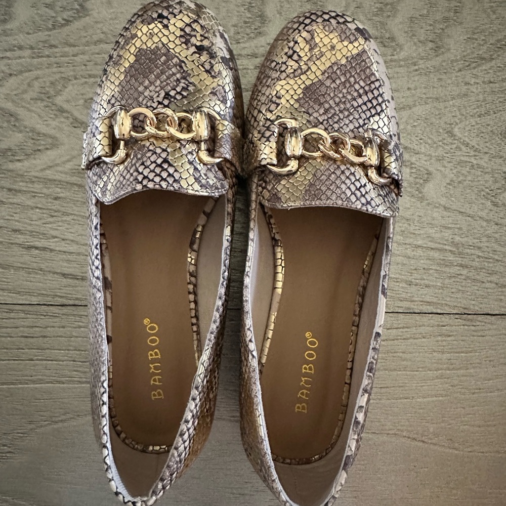 Snakeskin Gold Flats - Size 7.5, BRAND NEW, Never worn